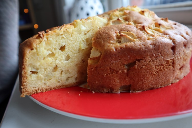 apple and olive oil cake 2