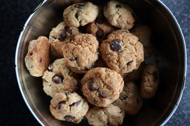 coconut chocolate chip cookies 3