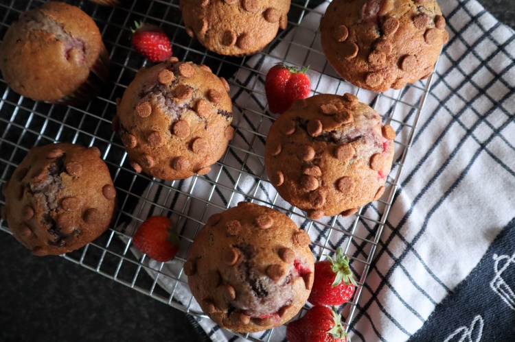strawberry chocolate chip muffins 2