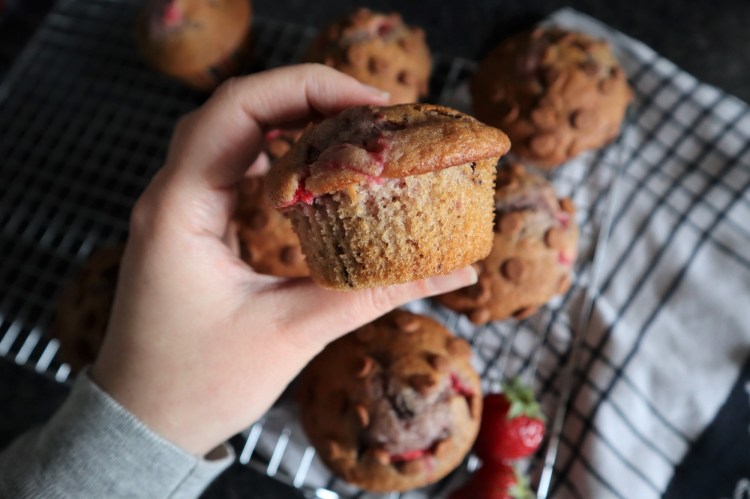 strawberry chocolate chip muffins 3